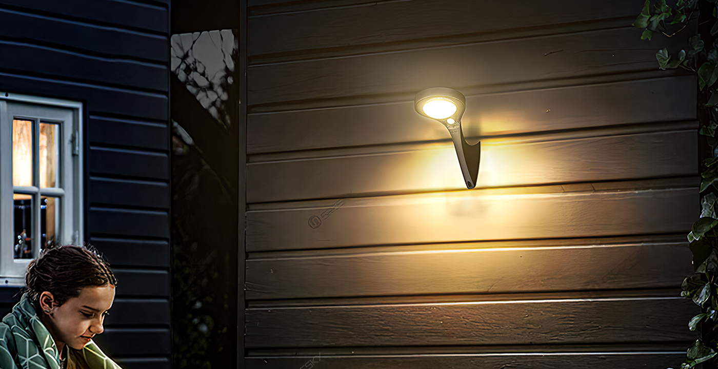 太阳能壁灯SWL-05PRO庭院安装