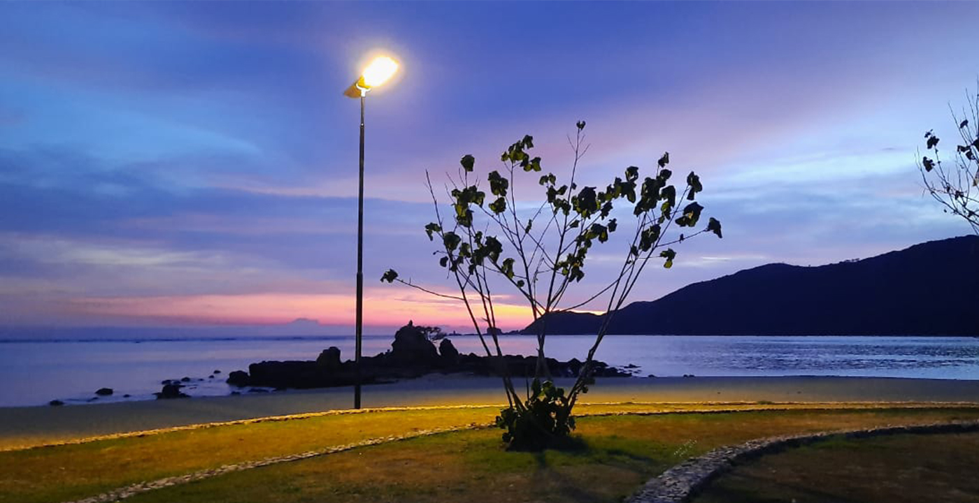 太阳能路灯SSL-38M/39M/310M公园道路安装