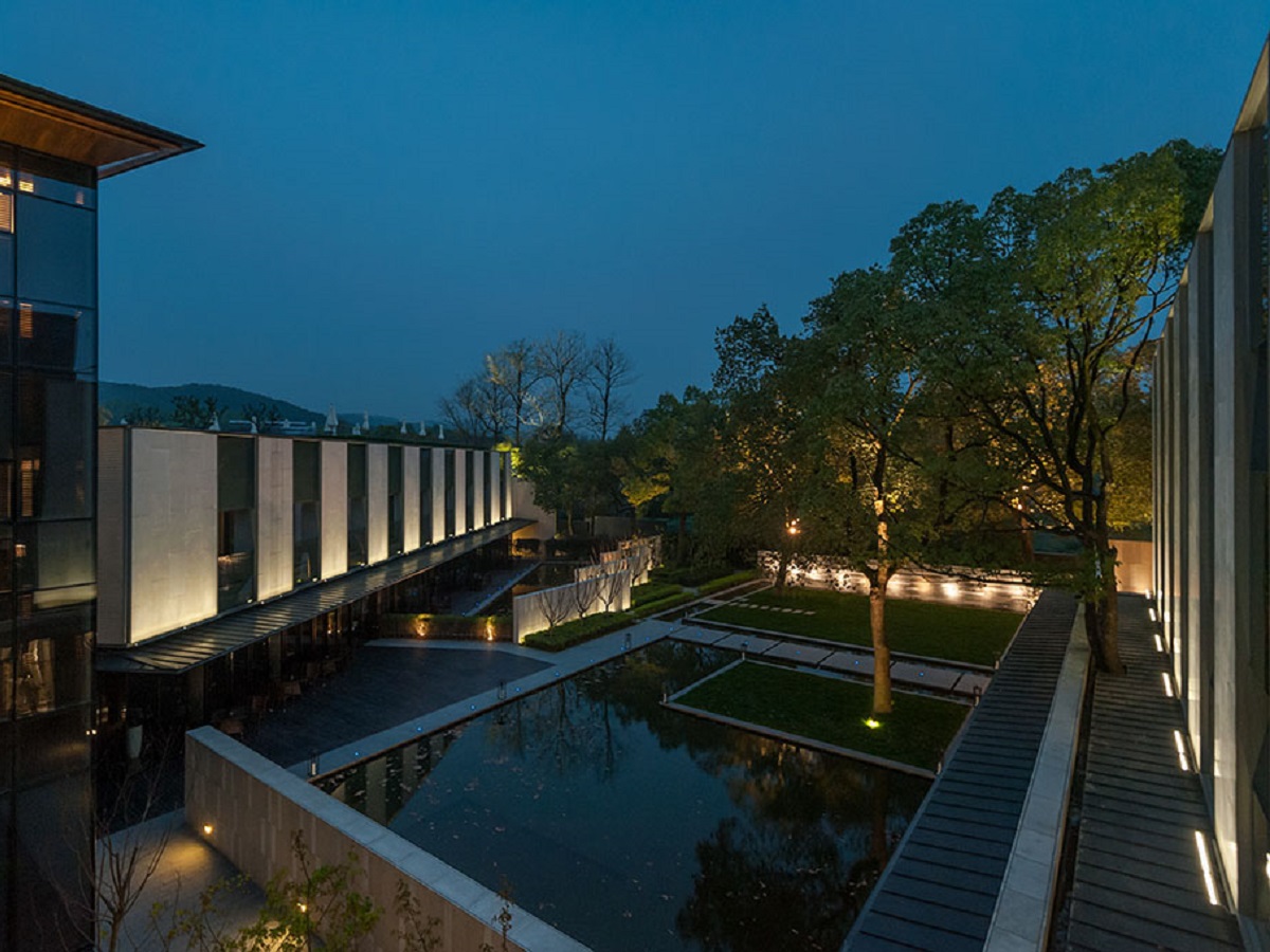 动态调整照明的开关