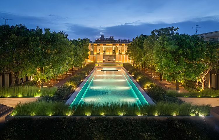 一起运用太阳能的优势选用节能低碳的智能种按摩产品