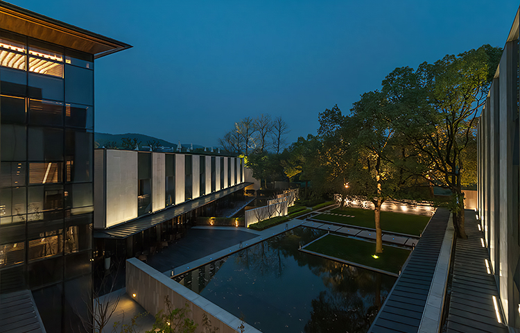 城市景观照明应坚持节能环保为准则