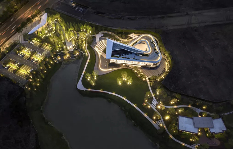 传统控制方式的园林景观照明逐渐暴露出许多问题