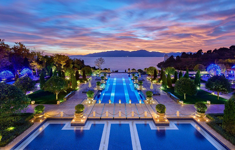 水面的景观照明