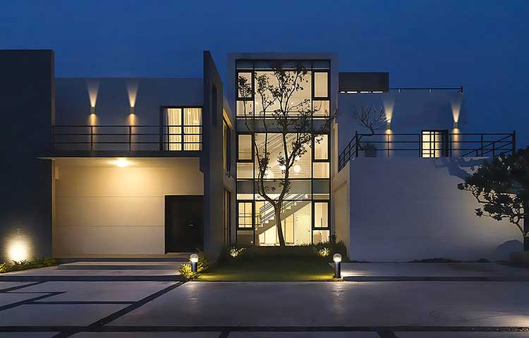 太阳能灯具光源一般宜选择节能LED灯光源