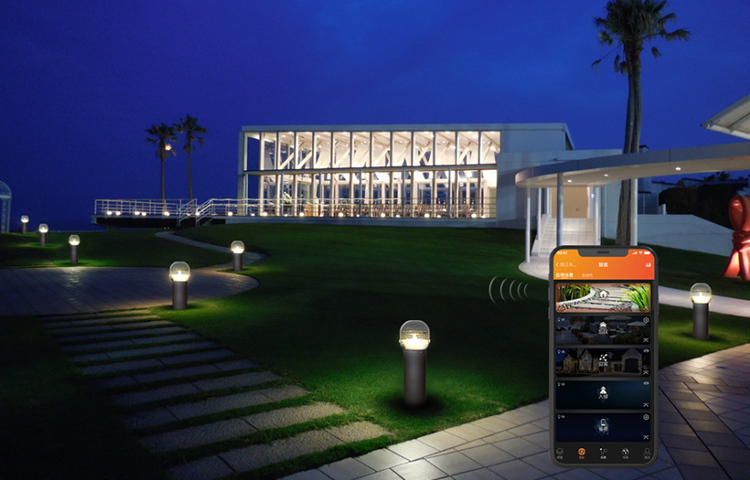 旭日东方SOLARAXY自主研发的室外智能系统能实现对其所有智能景观照明灯具的统一控制