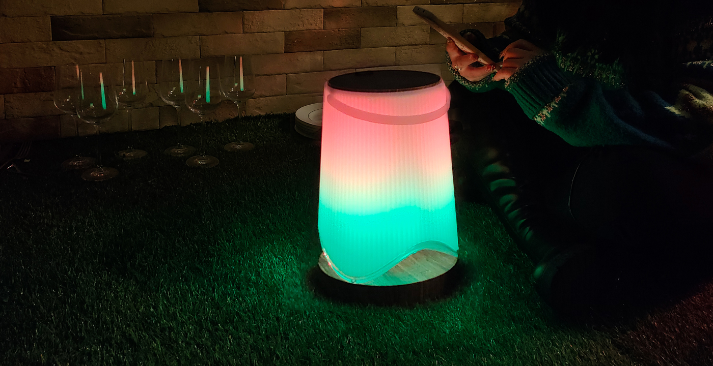 新能源智能照明桌面灯花园场景图6