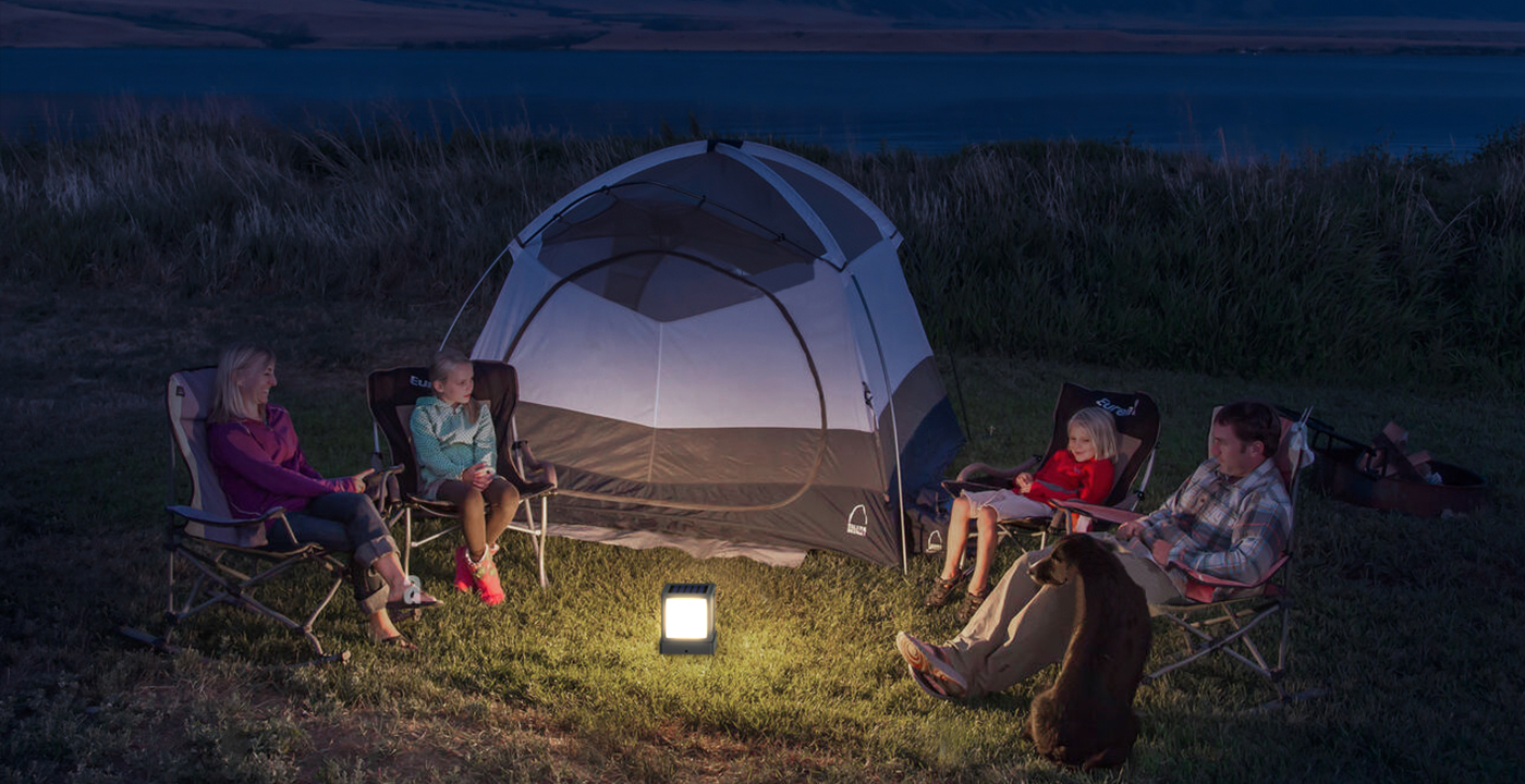 太阳能桌面灯ESL-54露营案例