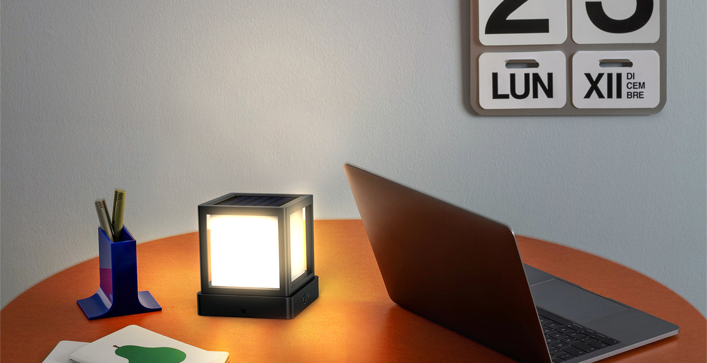 太阳能桌面灯ESL-54桌面案例